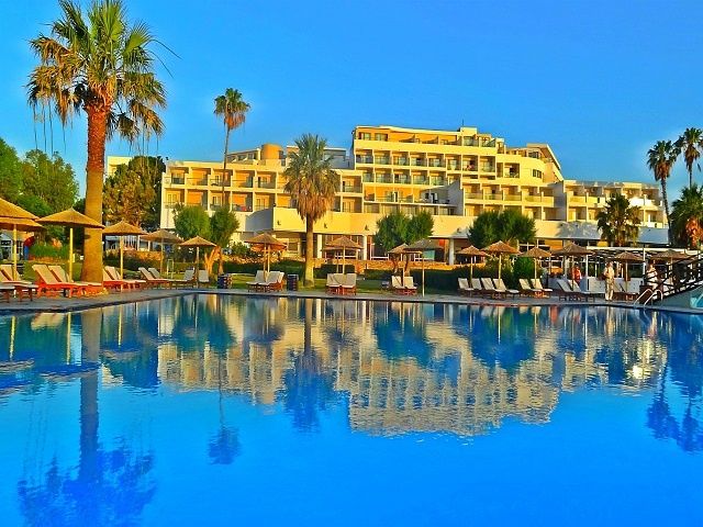 Doreta 4* Theologos (Rhodes)